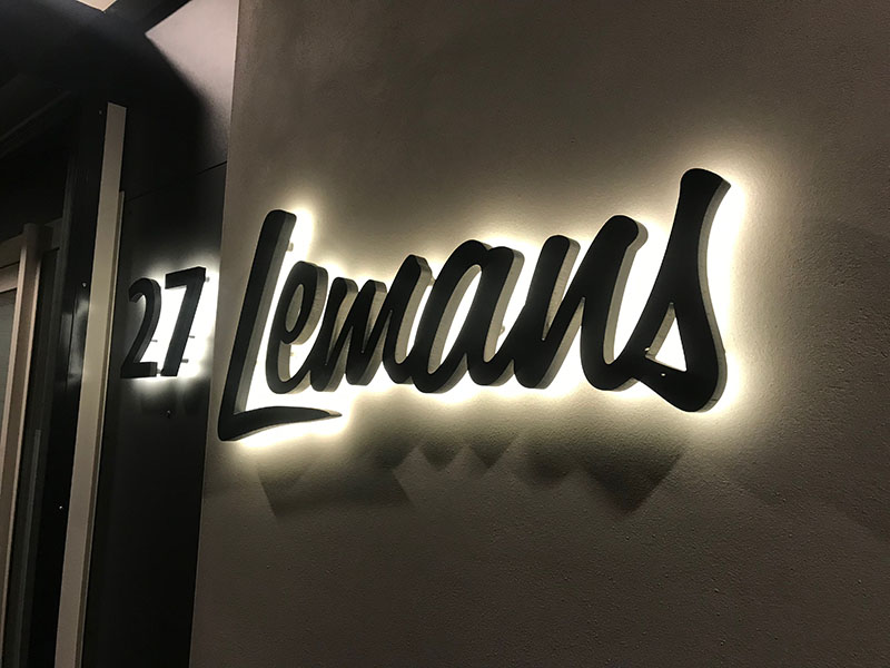 Housefront backlight LED letters - LED Rückleuchter am Haus Lemans_backlight.jpg