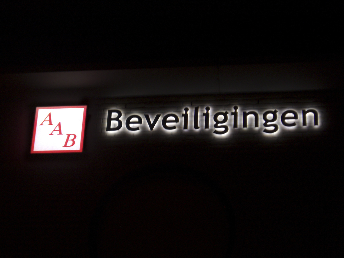 backlight_AAB_04.jpg
